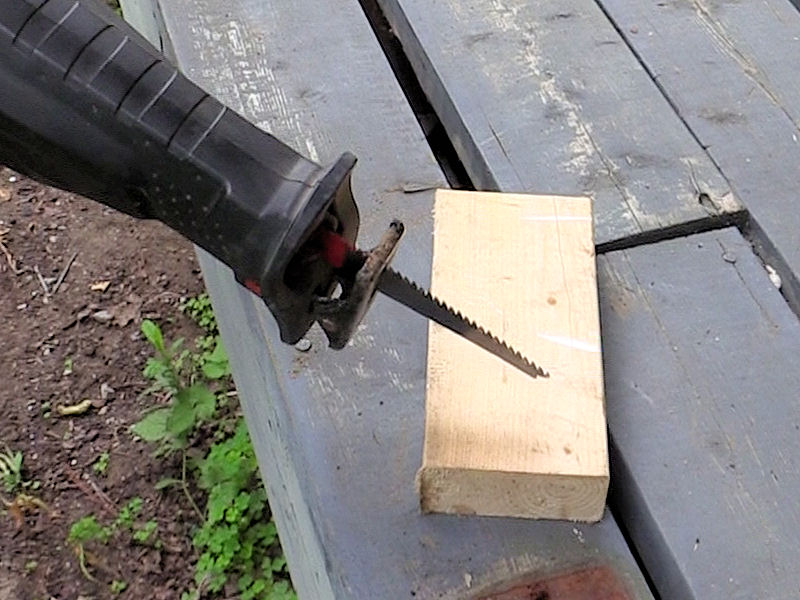 Straighten A Sawzall Or Jigsaw Blade IBUILDIT.CA